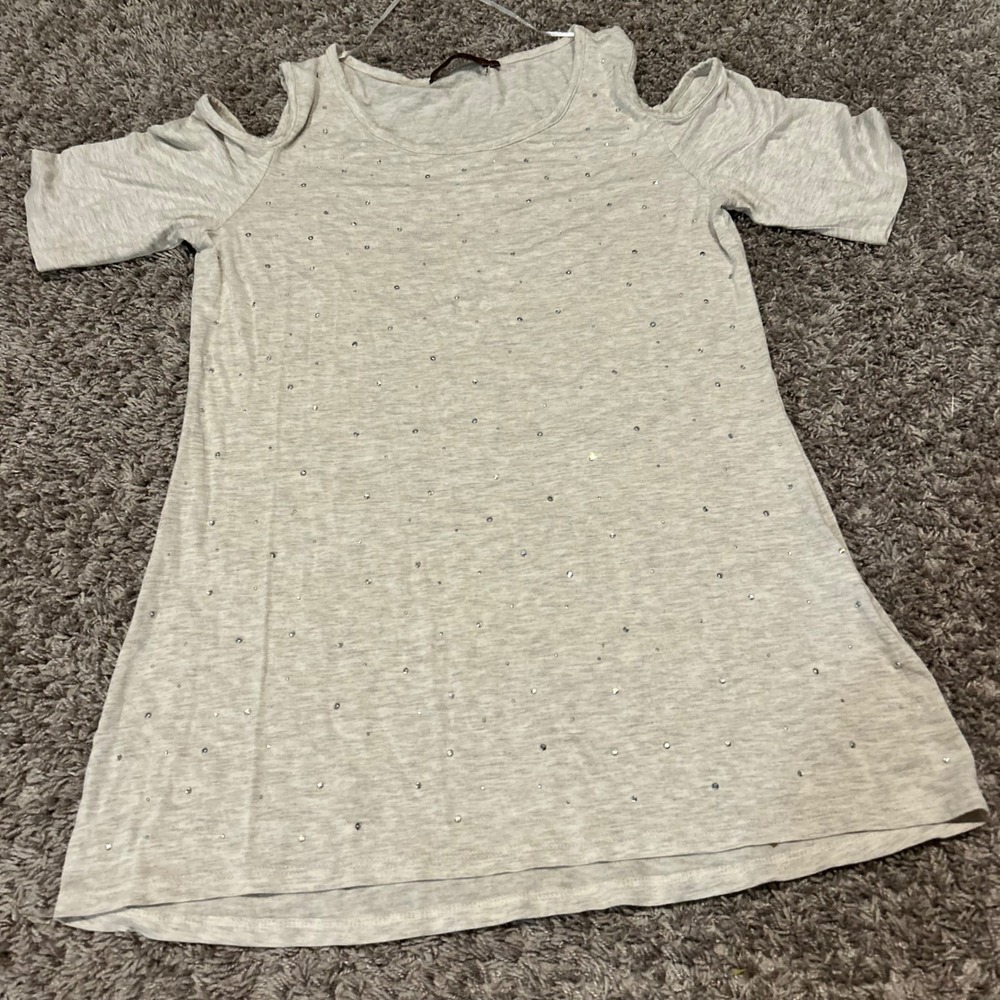 bellini Womens Gray Cold Shoulder Rhinestone‎ T Shirt Size S